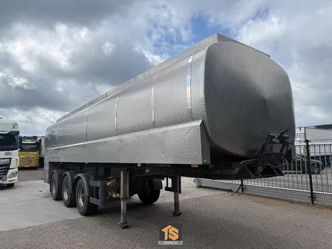 MAFA - MILK/MILCH TANK - 3 COMPARTIMENTEN - 29.000LITER - BELGIUM TOP TS29477