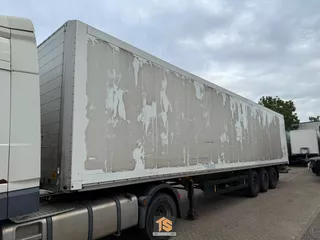 Schmitz SKO 24 KOFFER/BOX - 3 AXLE - SAF DISC BRAKES - NL TRAILER - TOP! TS459003